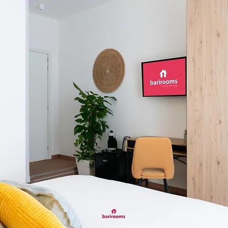 Pensión Barirooms - Cardassi Bari